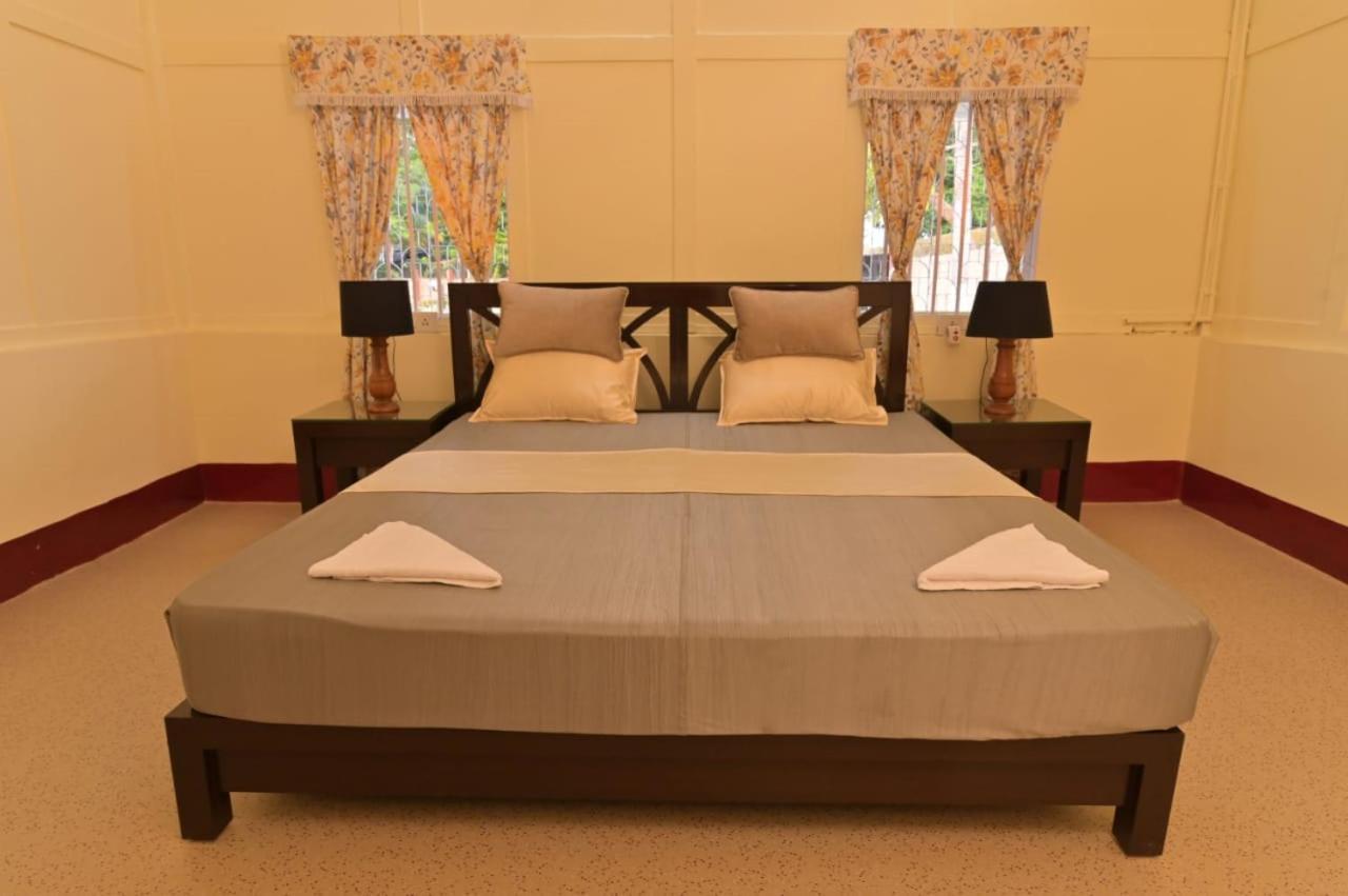 The Sumola House Hotel Jorhat Room photo