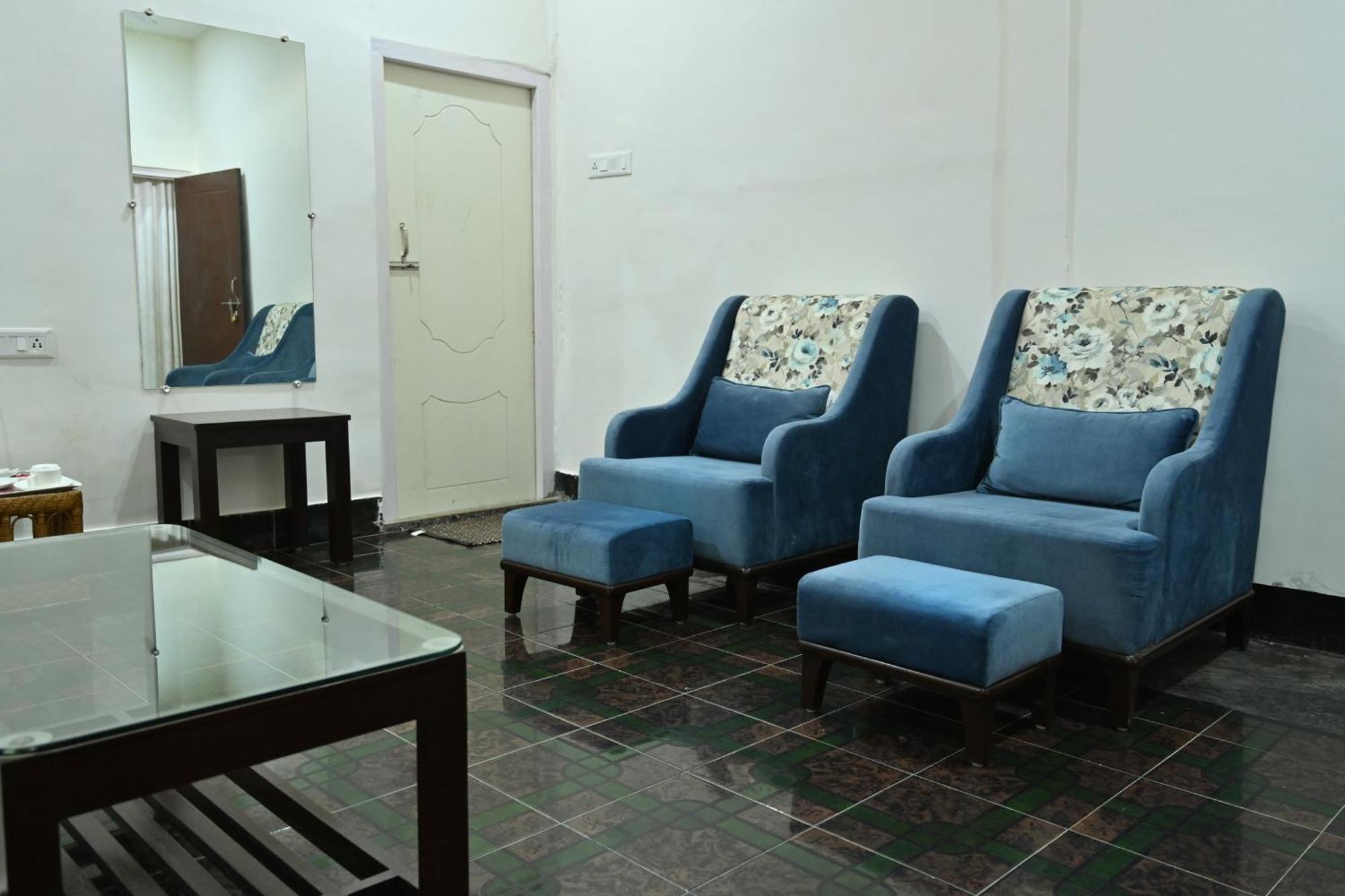 The Sumola House Hotel Jorhat Exterior photo
