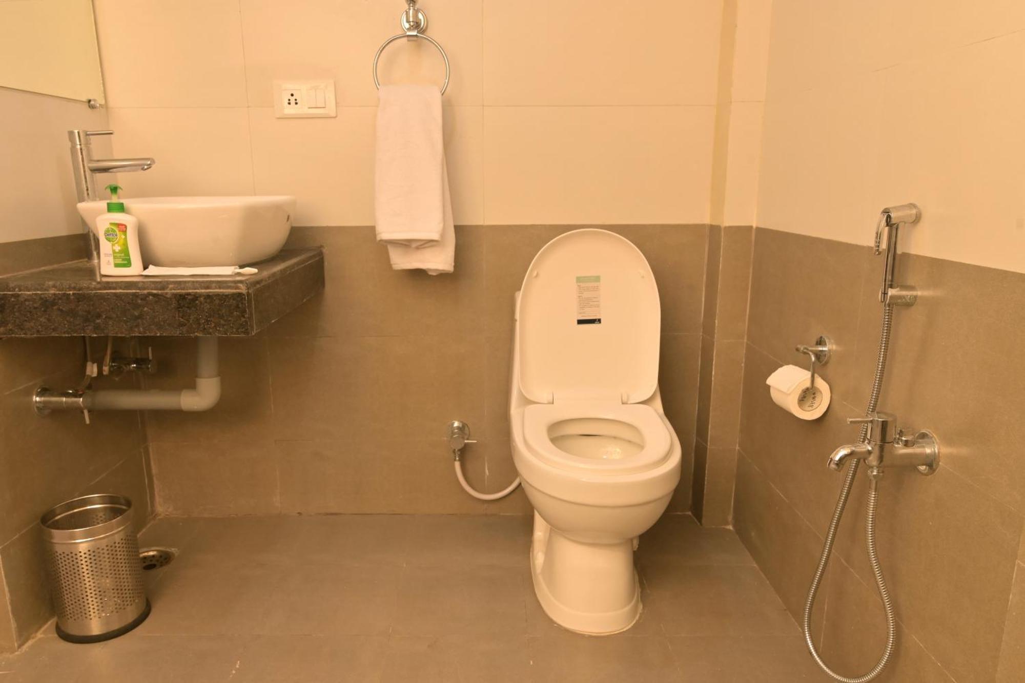 The Sumola House Hotel Jorhat Room photo